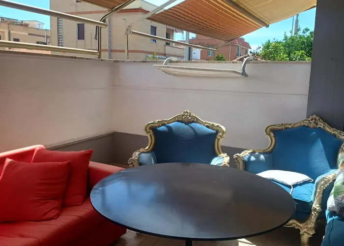 Mondo House